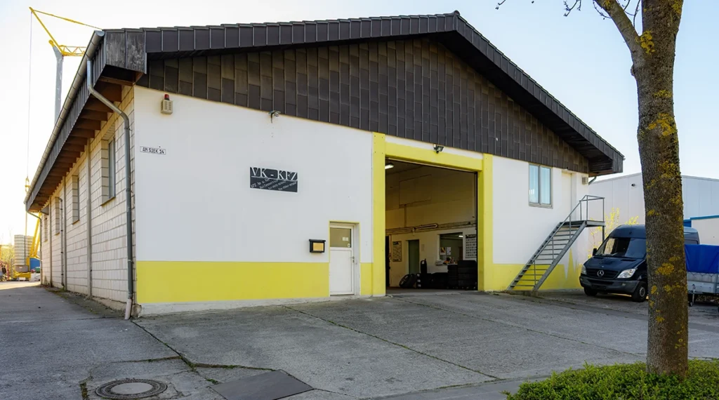 Konradi Kfz-Service Werkstatt von Außen für Reifenservice in Lippstadt